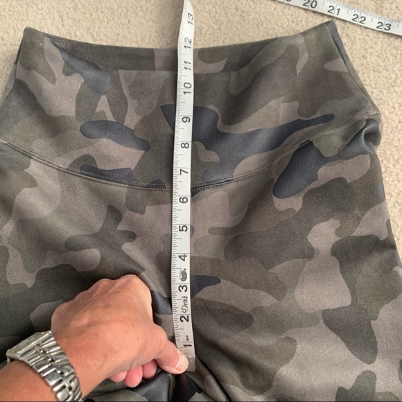 WHBM White House Black Market Runway Leggings in Camouflage - Picture 8 of 12